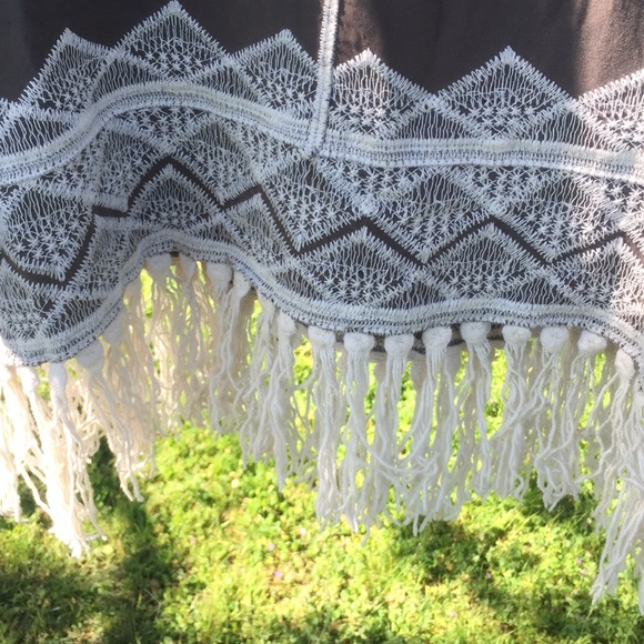 Anes A. Embroidered top - Picture 3 of 6